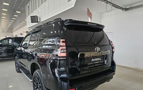 Toyota Land Cruiser Prado 150 рестайлинг 2, 2021 год, 6 949 000 рублей, 8 фотография