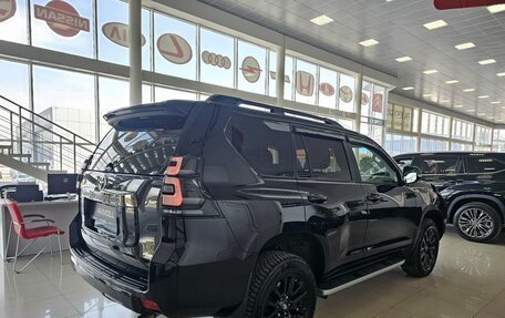 Toyota Land Cruiser Prado 150 рестайлинг 2, 2021 год, 6 949 000 рублей, 10 фотография