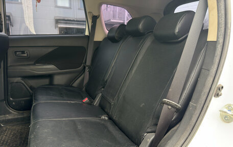 Mitsubishi Outlander III рестайлинг 3, 2018 год, 1 699 000 рублей, 8 фотография