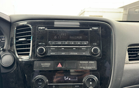 Mitsubishi Outlander III рестайлинг 3, 2018 год, 1 699 000 рублей, 16 фотография