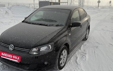 Volkswagen Polo VI (EU Market), 2012 год, 680 000 рублей, 2 фотография