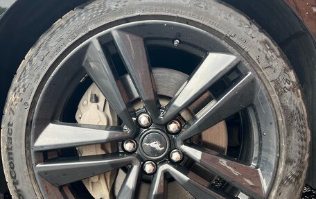 Ford Mustang VI рестайлинг, 2017 год, 4 200 000 рублей, 7 фотография