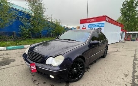 Mercedes-Benz C-Класс, 2002 год, 380 000 рублей, 8 фотография