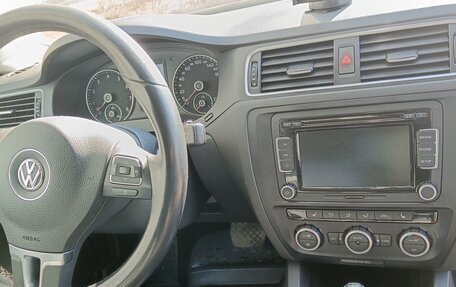 Volkswagen Jetta VI, 2014 год, 1 200 000 рублей, 14 фотография