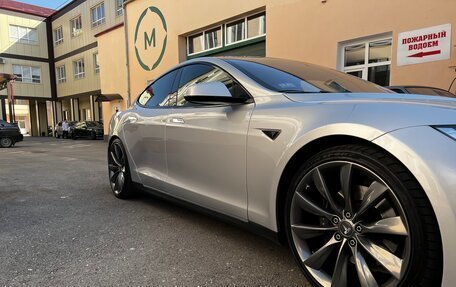 Tesla Model S I, 2012 год, 1 950 000 рублей, 5 фотография