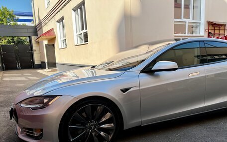 Tesla Model S I, 2012 год, 1 950 000 рублей, 8 фотография