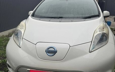 Nissan Leaf I, 2014 год, 880 000 рублей, 2 фотография
