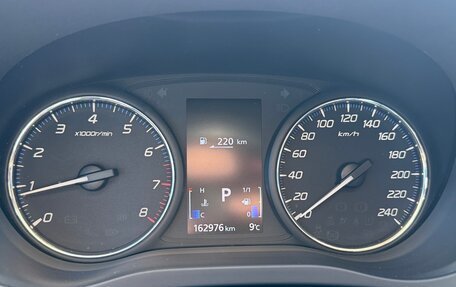 Mitsubishi Outlander III рестайлинг 3, 2020 год, 2 000 000 рублей, 14 фотография