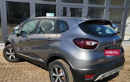 Renault Kaptur I рестайлинг, 2018 год, 1 740 000 рублей, 3 фотография