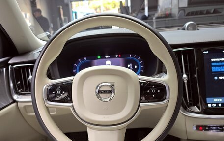 Volvo S60 III, 2023 год, 4 700 000 рублей, 11 фотография