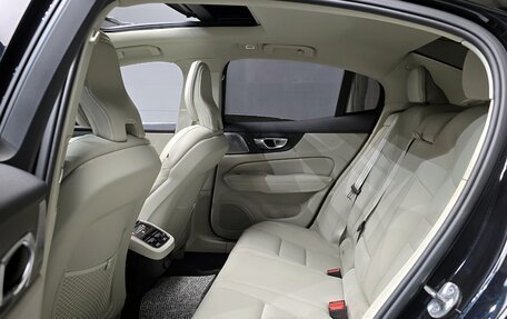 Volvo S60 III, 2023 год, 4 700 000 рублей, 8 фотография