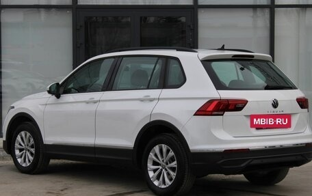 Volkswagen Tiguan II, 2021 год, 2 850 000 рублей, 11 фотография