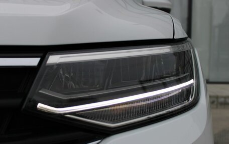 Volkswagen Tiguan II, 2021 год, 2 850 000 рублей, 13 фотография