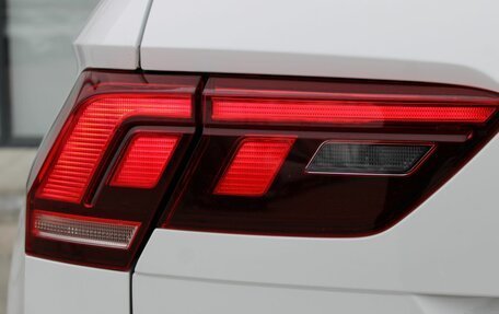 Volkswagen Tiguan II, 2021 год, 2 850 000 рублей, 14 фотография