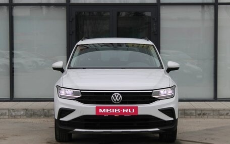 Volkswagen Tiguan II, 2021 год, 2 850 000 рублей, 6 фотография