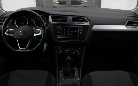 Volkswagen Tiguan II, 2021 год, 2 850 000 рублей, 20 фотография