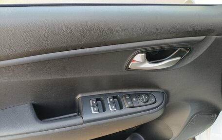 KIA Rio IV, 2019 год, 1 649 000 рублей, 15 фотография