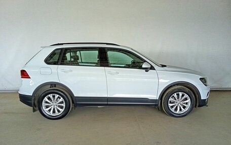 Volkswagen Tiguan II, 2019 год, 2 000 000 рублей, 7 фотография