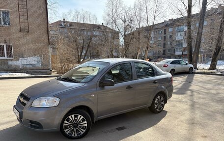 Chevrolet Aveo III, 2010 год, 390 000 рублей, 3 фотография