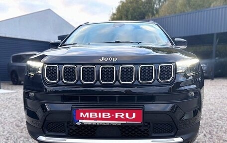 Jeep Compass II, 2022 год, 2 200 000 рублей, 2 фотография