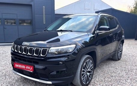 Jeep Compass II, 2022 год, 2 200 000 рублей, 3 фотография