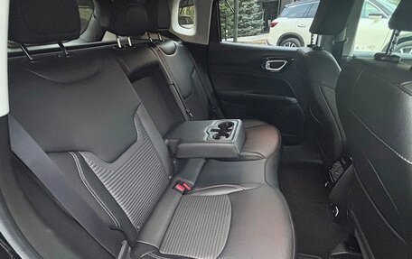 Jeep Compass II, 2022 год, 2 200 000 рублей, 19 фотография