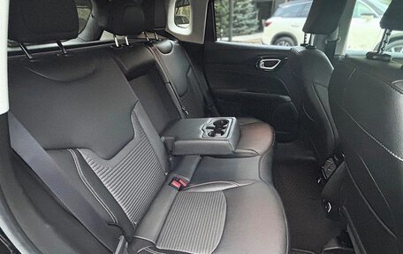 Jeep Compass II, 2022 год, 2 200 000 рублей, 21 фотография