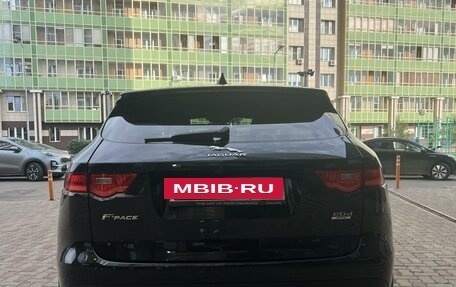 Jaguar E-Pace, 2018 год, 3 300 000 рублей, 6 фотография