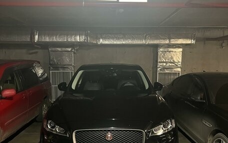 Jaguar E-Pace, 2018 год, 3 300 000 рублей, 3 фотография