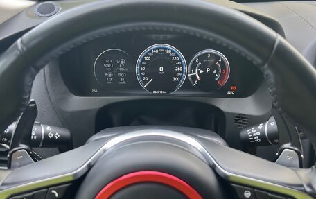 Jaguar E-Pace, 2018 год, 3 300 000 рублей, 17 фотография