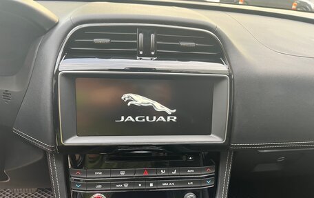 Jaguar E-Pace, 2018 год, 3 300 000 рублей, 22 фотография