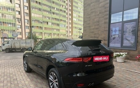 Jaguar E-Pace, 2018 год, 3 300 000 рублей, 7 фотография