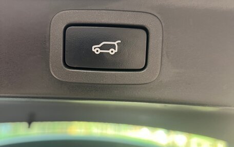 Jaguar E-Pace, 2018 год, 3 300 000 рублей, 32 фотография