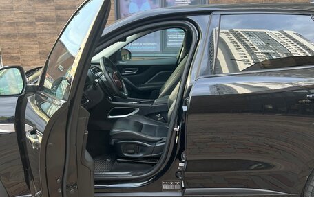 Jaguar E-Pace, 2018 год, 3 300 000 рублей, 35 фотография