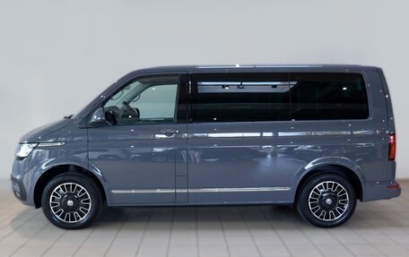 Volkswagen Multivan T6 рестайлинг, 2022 год, 4 800 000 рублей, 2 фотография