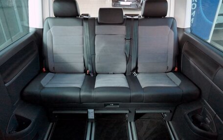 Volkswagen Multivan T6 рестайлинг, 2022 год, 4 800 000 рублей, 6 фотография