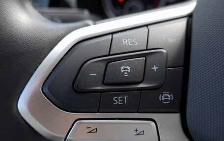 Volkswagen Multivan T6 рестайлинг, 2022 год, 4 800 000 рублей, 11 фотография