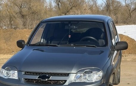 Chevrolet Niva I рестайлинг, 2011 год, 640 000 рублей, 2 фотография