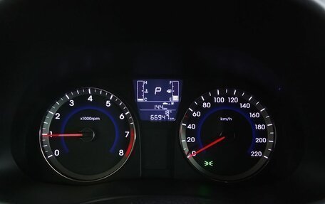 Hyundai Solaris II рестайлинг, 2014 год, 1 199 000 рублей, 13 фотография