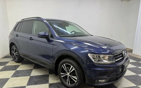 Volkswagen Tiguan II, 2017 год, 1 977 000 рублей, 3 фотография