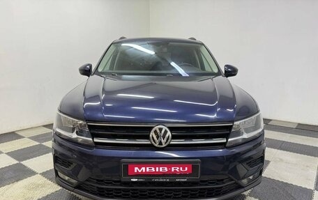 Volkswagen Tiguan II, 2017 год, 1 977 000 рублей, 2 фотография