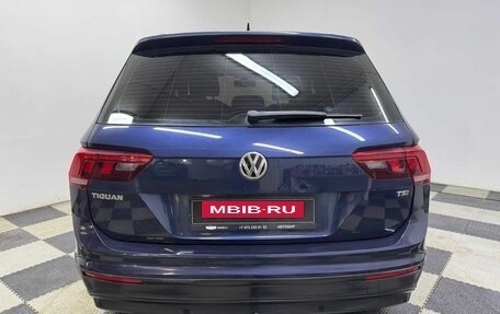 Volkswagen Tiguan II, 2017 год, 1 977 000 рублей, 6 фотография