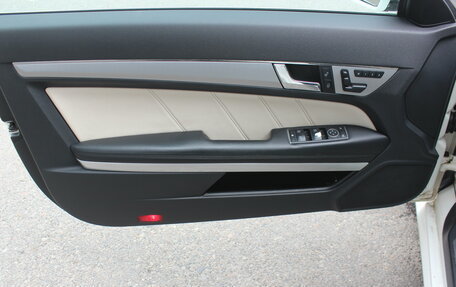 Mercedes-Benz E-Класс, 2010 год, 1 117 000 рублей, 9 фотография