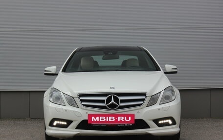 Mercedes-Benz E-Класс, 2010 год, 1 117 000 рублей, 3 фотография