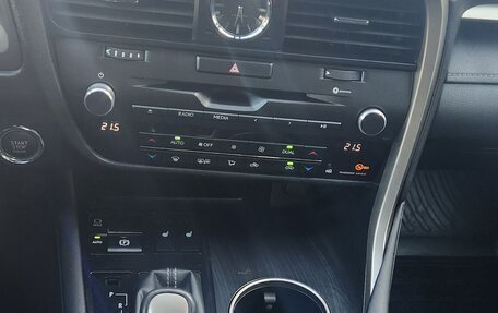 Lexus RX IV рестайлинг, 2018 год, 2 990 000 рублей, 6 фотография