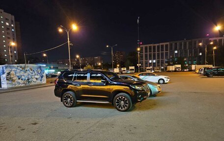 Toyota Land Cruiser Prado 150 рестайлинг 2, 2017 год, 5 150 000 рублей, 3 фотография