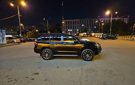 Toyota Land Cruiser Prado 150 рестайлинг 2, 2017 год, 5 150 000 рублей, 2 фотография