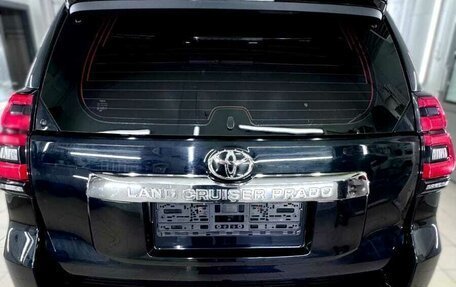 Toyota Land Cruiser Prado 150 рестайлинг 2, 2017 год, 5 150 000 рублей, 9 фотография