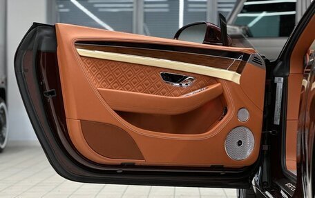 Bentley Continental GT III, 2018 год, 21 000 000 рублей, 9 фотография