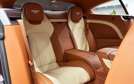 Bentley Continental GT III, 2018 год, 21 000 000 рублей, 16 фотография